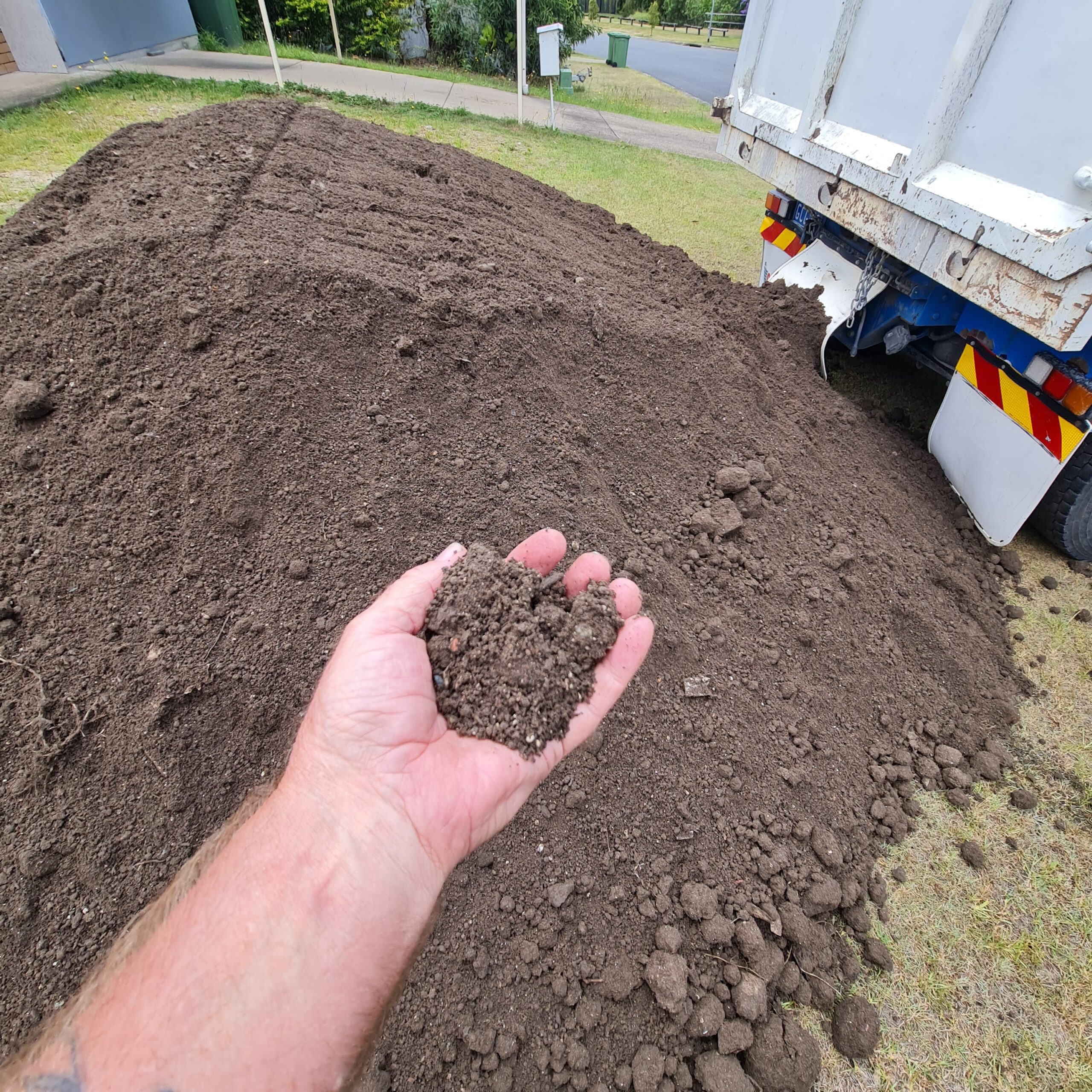 Fill Soil Gold Coast delivered 6 days a week